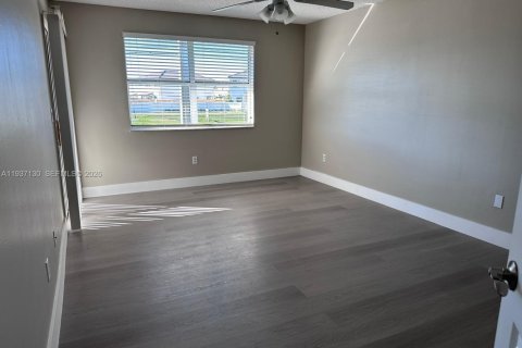 Copropriété à louer à Homestead, Floride: 2 chambres, 107.77 m2 № 1995044 - photo 19