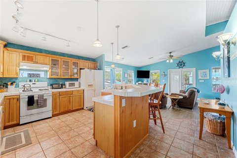 Villa ou maison à vendre à Crystal River, Floride: 2 chambres, 112.97 m2 № 1919146 - photo 7