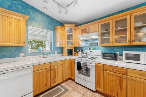 Villa ou maison à vendre à Crystal River, Floride: 2 chambres, 112.97 m2 № 1919146 - photo 5