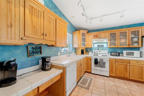 Villa ou maison à vendre à Crystal River, Floride: 2 chambres, 112.97 m2 № 1919146 - photo 6