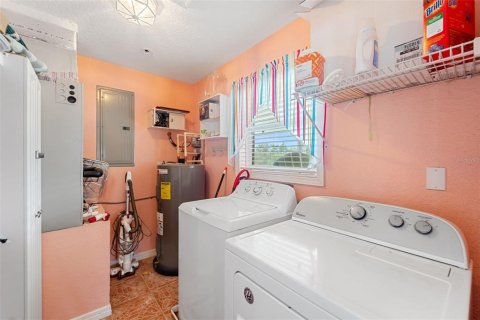 Villa ou maison à vendre à Crystal River, Floride: 2 chambres, 112.97 m2 № 1919146 - photo 28