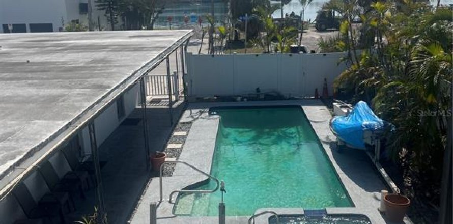 Land in Clearwater, Florida № 1743724