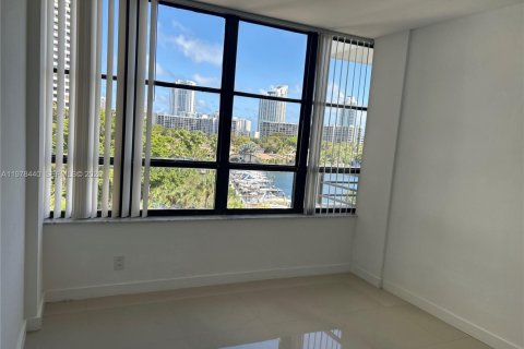 Купить кондоминиум в Халландейл-Бич, Флорида 2 спальни, 96.62м2, № 2047163 - фото 8