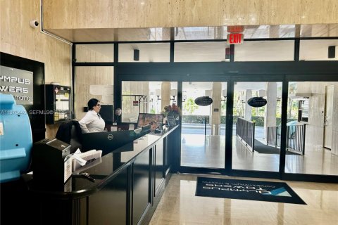 Купить кондоминиум в Халландейл-Бич, Флорида 2 спальни, 96.62м2, № 2047163 - фото 21