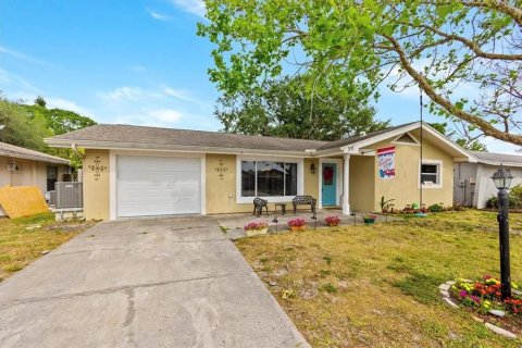 House in Oldsmar, Florida 4 bedrooms, 149.02 sq.m. № 2371970