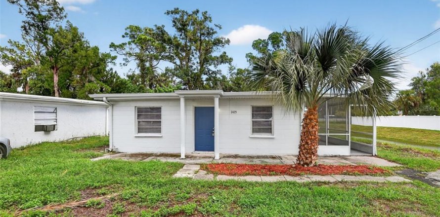 House in South Daytona, Florida 3 bedrooms, 76.37 sq.m. № 1903627
