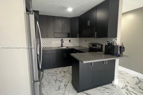 Condominio en venta en Miami, Florida, 2 dormitorios, 65.03 m2 № 1954451 - foto 1