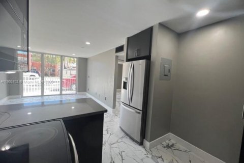 Condominio en venta en Miami, Florida, 2 dormitorios, 65.03 m2 № 1954451 - foto 10