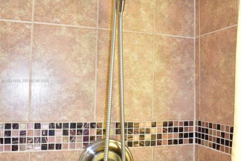 Купить кондоминиум в Санрайз, Флорида 1 спальня, 54.81м2, № 1990346 - фото 17