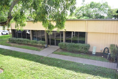 Купить кондоминиум в Санрайз, Флорида 1 спальня, 54.81м2, № 1990346 - фото 22