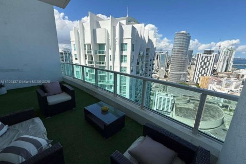 Condominio en alquiler en Miami, Florida, 2 dormitorios, 140.28 m2 № 1947648 - foto 20