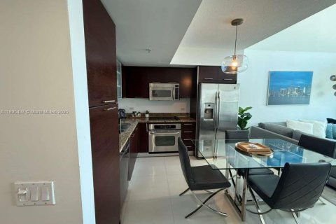 Condominio en alquiler en Miami, Florida, 2 dormitorios, 140.28 m2 № 1947648 - foto 4