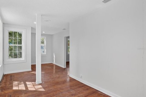 Immobilier commercial à vendre à Daytona Beach, Floride: 484.86 m2 № 1904526 - photo 15