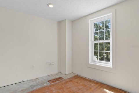 Immobilier commercial à vendre à Daytona Beach, Floride: 484.86 m2 № 1904526 - photo 12
