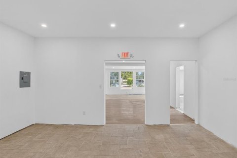 Immobilier commercial à vendre à Daytona Beach, Floride: 484.86 m2 № 1904526 - photo 26