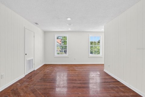 Immobilier commercial à vendre à Daytona Beach, Floride: 484.86 m2 № 1904526 - photo 18