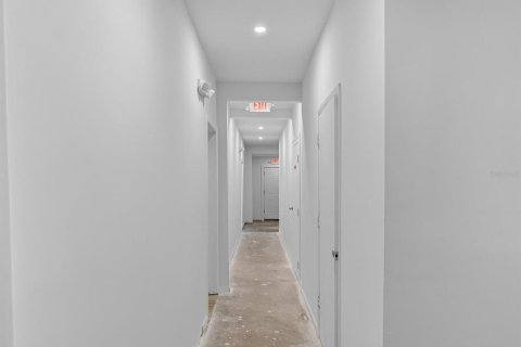Immobilier commercial à vendre à Daytona Beach, Floride: 484.86 m2 № 1904526 - photo 22