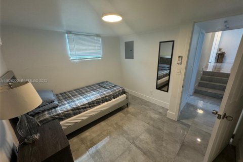 Propiedad comercial en venta en Fort Lauderdale, Florida № 1984566 - foto 23