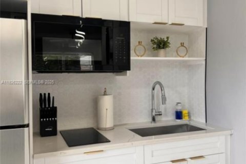 Propiedad comercial en venta en Fort Lauderdale, Florida № 1984566 - foto 30