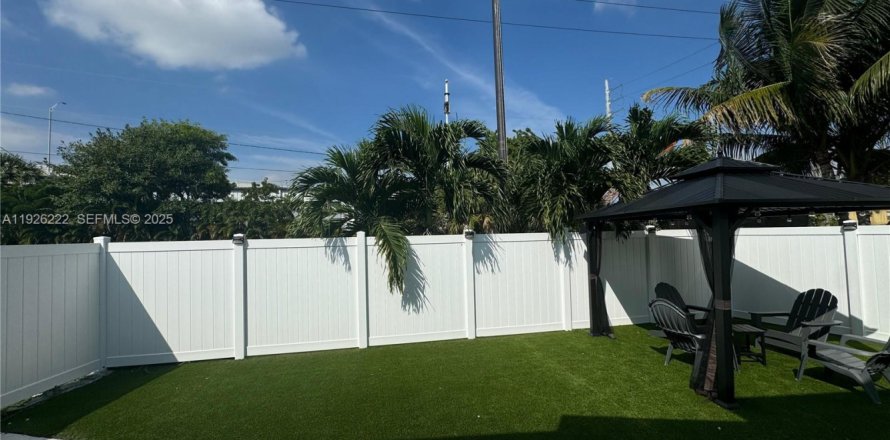 Propiedad comercial en Fort Lauderdale, Florida № 1984566