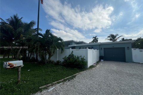 Propiedad comercial en venta en Fort Lauderdale, Florida № 1984566 - foto 25