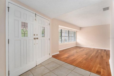 House in Tampa, Florida 6 bedrooms, 284.1 sq.m. № 1786401 - photo 6