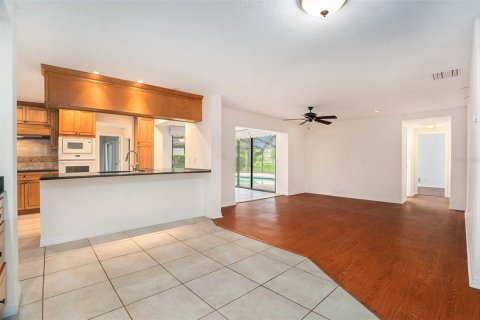 House in Tampa, Florida 6 bedrooms, 284.1 sq.m. № 1786401 - photo 10