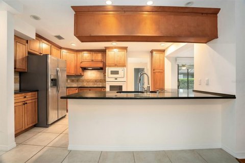 House in Tampa, Florida 6 bedrooms, 284.1 sq.m. № 1786401 - photo 13