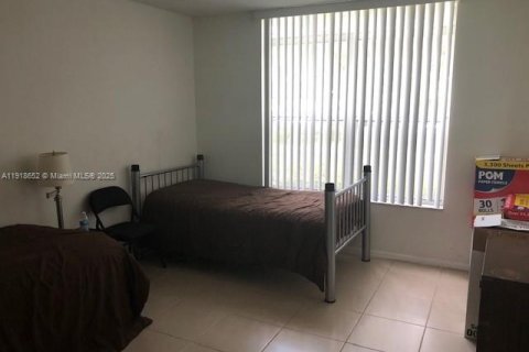 Copropriété à louer à Lauderhill, Floride: 1 chambre, 74.32 m2 № 1974076 - photo 7