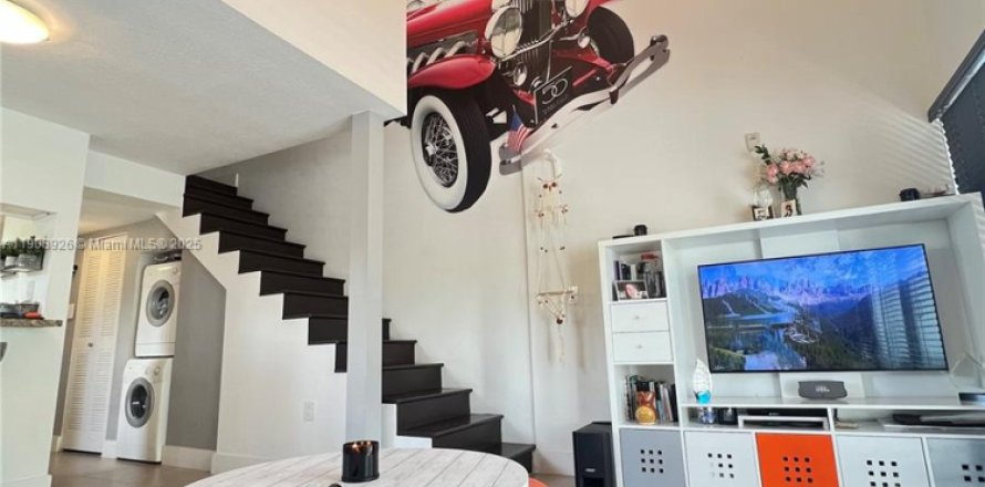 Condominio en Miami, Florida, 1 dormitorio № 1969509