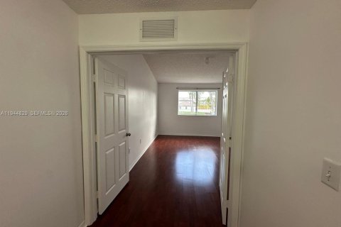 Townhouse in Homestead, Florida 3 bedrooms, 134.89 sq.m. № 2001405 - photo 16