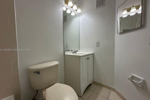 Townhouse in Homestead, Florida 3 bedrooms, 134.89 sq.m. № 2001405 - photo 29