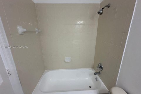 Townhouse in Homestead, Florida 3 bedrooms, 134.89 sq.m. № 2001405 - photo 28