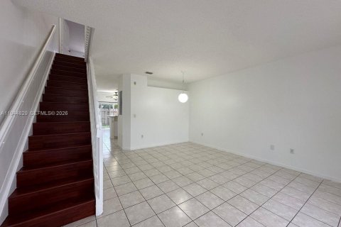 Townhouse in Homestead, Florida 3 bedrooms, 134.89 sq.m. № 2001405 - photo 3