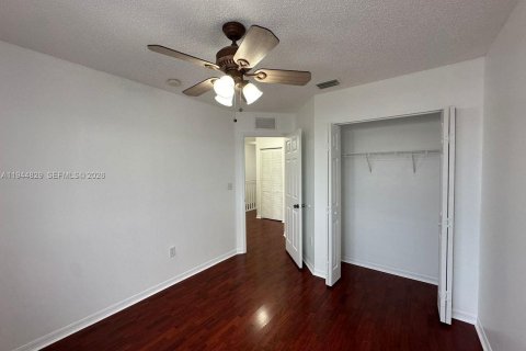 Townhouse in Homestead, Florida 3 bedrooms, 134.89 sq.m. № 2001405 - photo 26