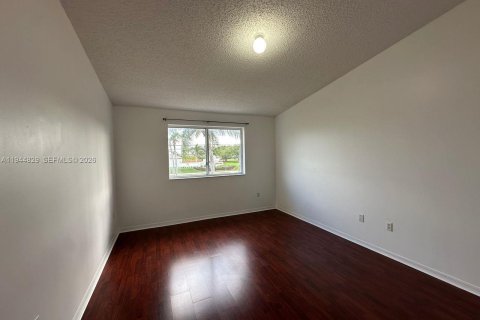 Townhouse in Homestead, Florida 3 bedrooms, 134.89 sq.m. № 2001405 - photo 17