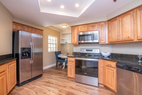 Condo in Tampa, Florida, 3 bedrooms  № 2098568 - photo 11