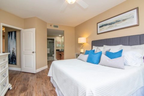 Condo in Tampa, Florida, 3 bedrooms  № 2098568 - photo 24