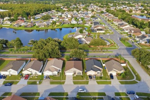 Villa ou maison à vendre à Kissimmee, Floride: 4 chambres, 181.35 m2 № 2285015 - photo 28