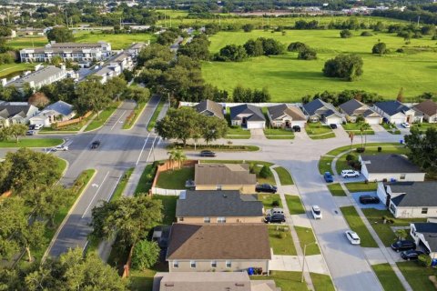 Villa ou maison à vendre à Kissimmee, Floride: 4 chambres, 181.35 m2 № 2285015 - photo 26