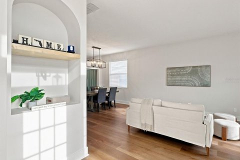 Villa ou maison à vendre à Kissimmee, Floride: 4 chambres, 181.35 m2 № 2285015 - photo 3
