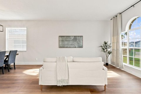 Villa ou maison à vendre à Kissimmee, Floride: 4 chambres, 181.35 m2 № 2285015 - photo 6