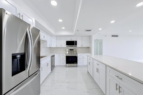 Condominio en alquiler en West Palm Beach, Florida, 2 dormitorios, 172.33 m2 № 2077750 - foto 9