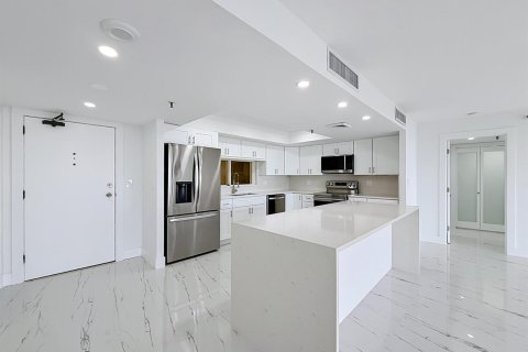 Condominio en alquiler en West Palm Beach, Florida, 2 dormitorios, 172.33 m2 № 2077750 - foto 14