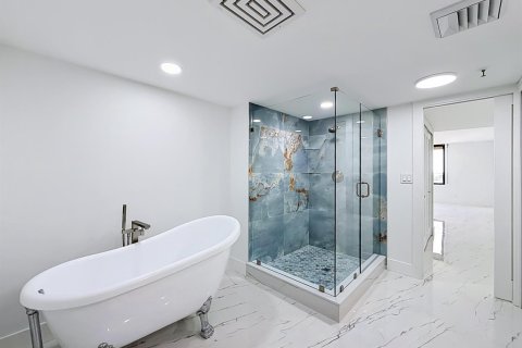 Condominio en alquiler en West Palm Beach, Florida, 2 dormitorios, 172.33 m2 № 2077750 - foto 25