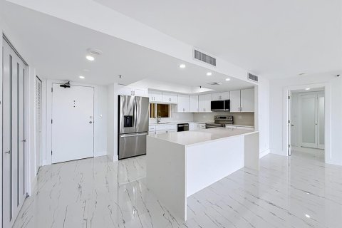 Condominio en alquiler en West Palm Beach, Florida, 2 dormitorios, 172.33 m2 № 2077750 - foto 15