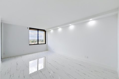 Condominio en alquiler en West Palm Beach, Florida, 2 dormitorios, 172.33 m2 № 2077750 - foto 29
