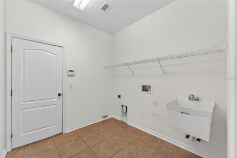 House in Valrico, Florida 4 bedrooms, 244.98 sq.m. № 2110054 - photo 22