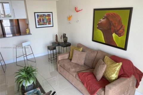Apartment in Miami, Florida 1 bedroom, 70.88 sq.m. № 2186900 - photo 16