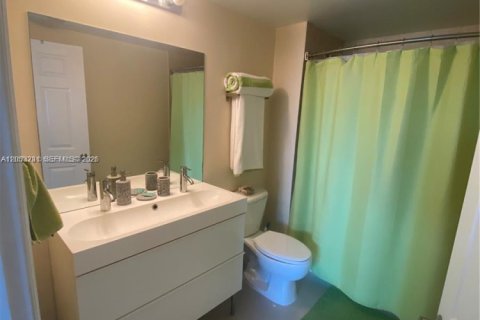 Apartment in Miami, Florida 1 bedroom, 70.88 sq.m. № 2186900 - photo 29